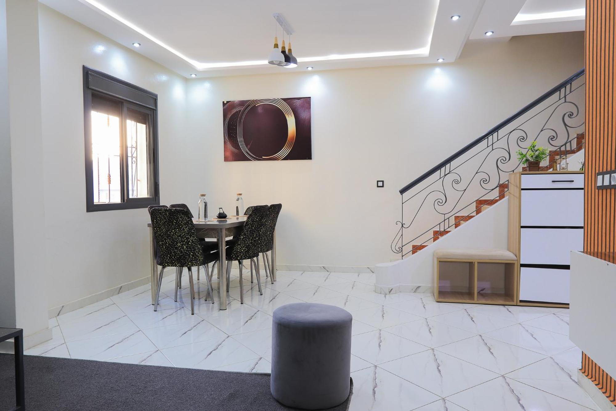 Duplex Familial 3 Chambres Au Coeur De La Corniche De Tanger Exterior photo